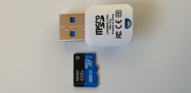 MicroCard & Support USB LEXAR.jpg
