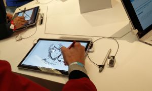 Le Surface Book est officiellement disponible en France