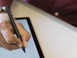 Surface Pen : une prochaine génération avec oreillette ou écran intégré ?