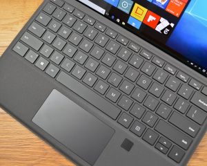 Surface Pro 4 : le Type Cover avec capteur d'empreintes sera dispo en France