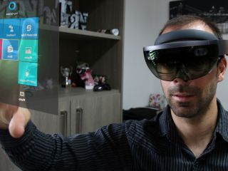 ​J’ai testé Hololens, le casque de réalité augmentée de Microsoft !