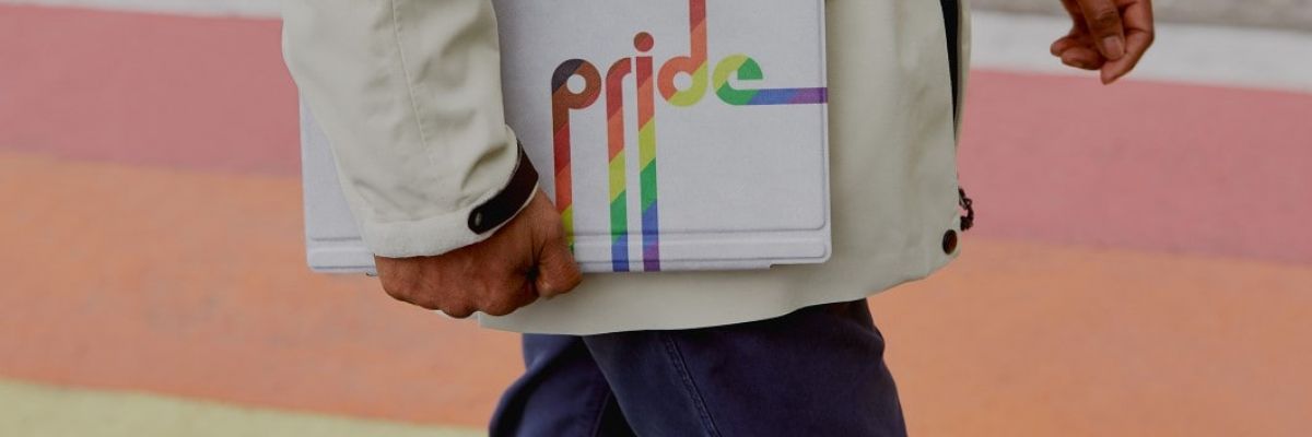 Microsoft crée un Type Cover Surface Pro pour la Gay Pride