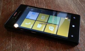 Alcatel rejoindrait-il la course Windows Phone ?
