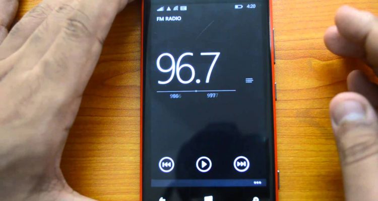 Windows 10 Mobile : Microsoft supprime l'appli native radio FM de son OS