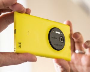 Lumia Camera enfin dispo sur le Nokia Lumia 1020 équipé de Windows 10 Mobile