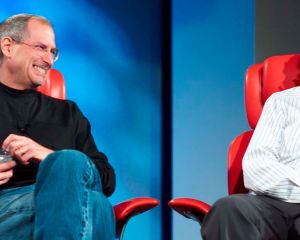 Bill Gates dresse le portrait de Steve Jobs : un magicien, parfois un "abruti"