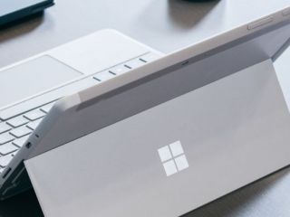 Surface Pro 7 : USB-C et Type Cover "collé" à la tablette ?