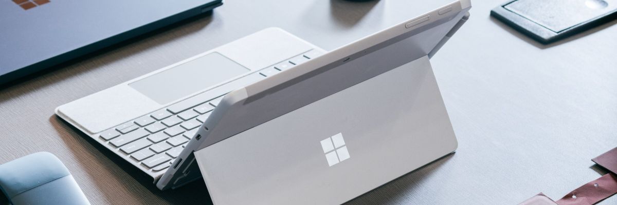 Découvrez le premier prototype Surface Pro fait de plastique et de carton