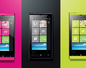 Le Fujitsu T-01E sous Windows Phone 8, successeur du Fujitsu IS12T