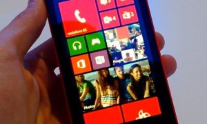 [MWC 2013] Prise en main vidéo des Nokia Lumia 520 & 720