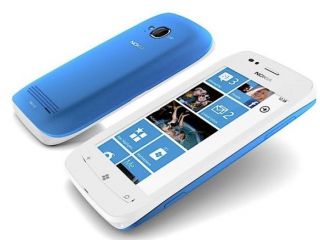 Présentation du Nokia Lumia 710 et spécifications techniques [MAJ]