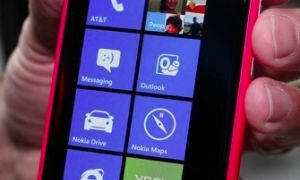 L'écran du Nokia Lumia 800 testé en plein soleil : excellent !