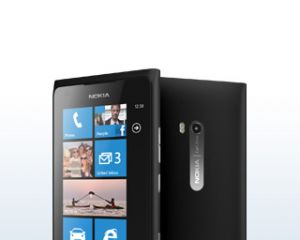 Le Nokia Lumia 900, disponible semaine prochaine en Belgique et Suisse