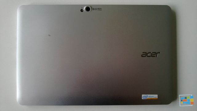 Acer-W510-Back